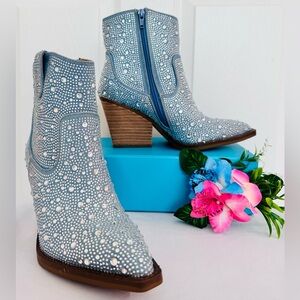 VERY G ~ Blue Rhinestone Cowgirl Ankle Boots with Wood Grain 4” Heels size 8